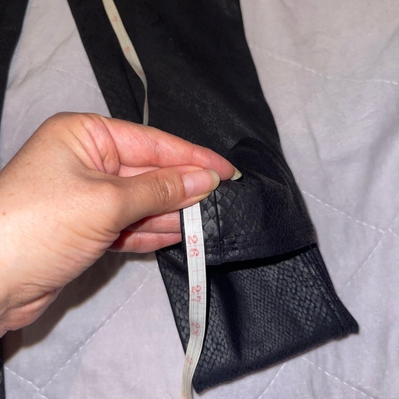 SPANX Faux Leather Matte Snake Leggings for Women Tummy Control XS - Picture 11 of 11